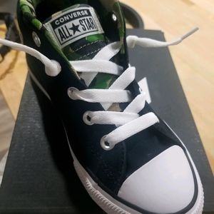 Sz US 3 high top slip on converse